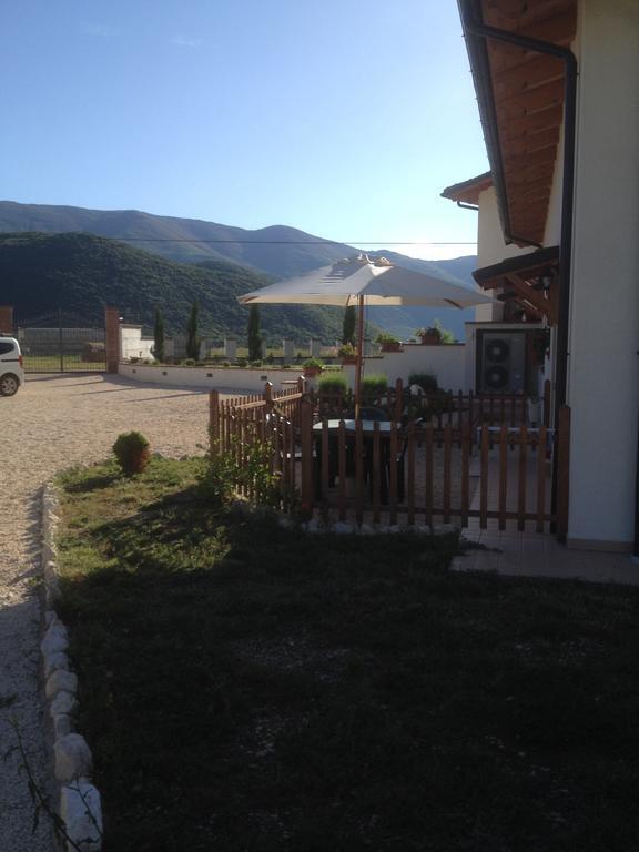 La Collina Di Peppino Bed & Breakfast Trasacco ภายนอก รูปภาพ